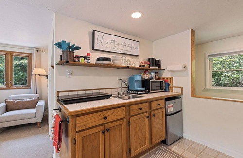 Maggie Valley Apartment | Starswept Studio- Walk to Brewery or Breakfast, Close to GSMNP and the BRP.