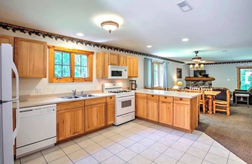 Oglesby House | Starved Rock’s Luxury Cabin