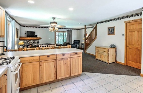Oglesby House | Starved Rock’s Luxury Cabin