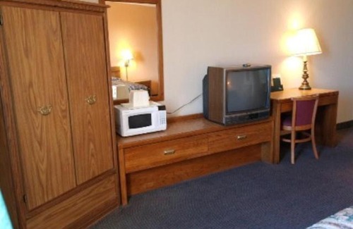 Maugansville Hotel | State Line Inn