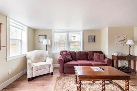 Pullman Apartment | State Street Cottage, Suite 1