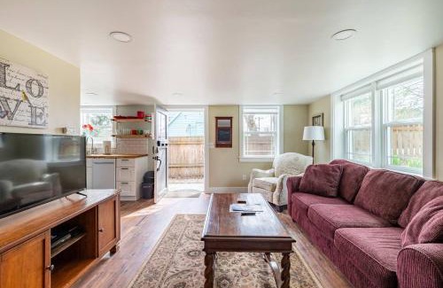 Pullman Apartment | State Street Cottage, Suite 1