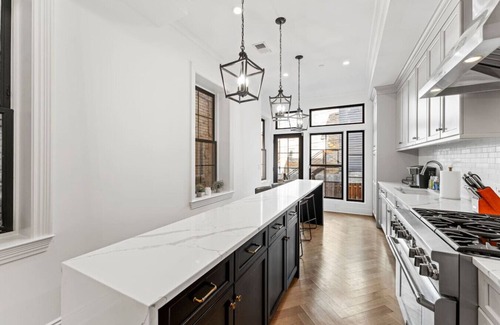 Bloomingdale House | Stately DC Rowhome | Spacious 7BR/4.5BA US Capitol