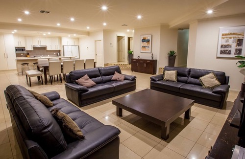 Wallaroo House | Stately Moorings - Luxury Large home with amazing views