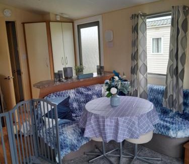 Mappleton Resort | Static caravan - sleeps 8
