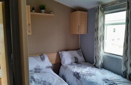 Mappleton Resort | Static caravan - sleeps 8