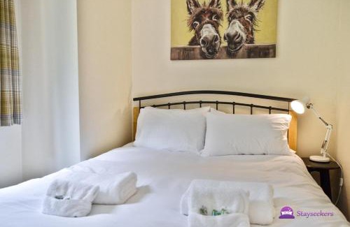 Salisbury Apartment | Station 1 bed Apartment - STAYSEEKERS