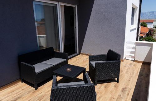 Vir Apartment | Station 22 - Brand new apartment with a terrace and private parking