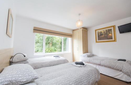 Solihull Bed & Breakfast | Station Approach Solihull Cabin Stays