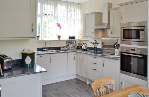 Glyndyfrdwy Cottage | Station House - HW7742