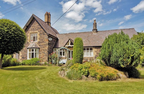Glyndyfrdwy Cottage | Station House - HW7742