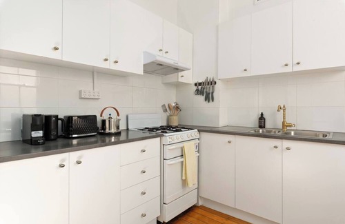 Newtown House | Station House Victorian Charm amid Newtown Energy