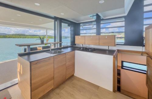 Tartane Boat Rental | STAY-Ô Lodge - Maison-bateau