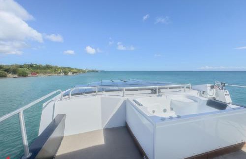 Tartane Boat Rental | STAY-Ô Lodge - Maison-bateau