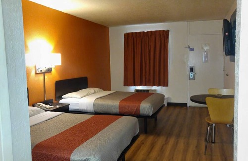 Fredericksburg Hotel | Stay 4 Less
