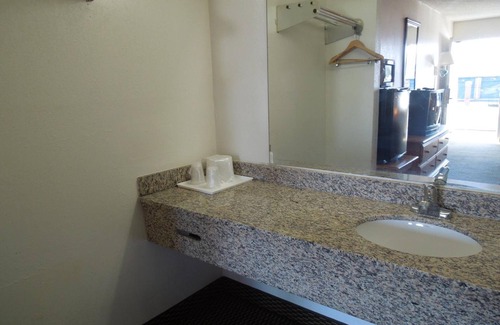 Fredericksburg Hotel | Stay 4 Less