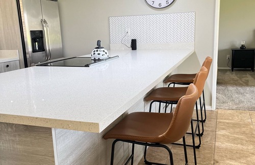 Palm Desert Condo | Stay a weekend, the week or all Season long. 2 Bed/2Bath Condo With a Garage