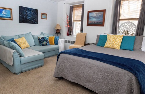 Mainland Other | Stay and Be Home - Artful & Charming Guest Suite
