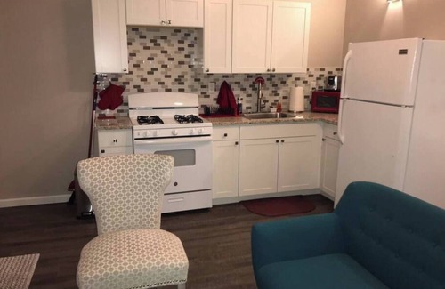 Alamedan Valley Apartment | Stay and enjoy this spacious yet cozy spot located in the beautiful North Valley of Albuquerque