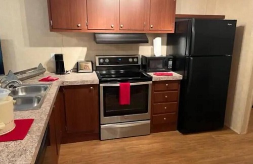 Renfro Valley House | Stay and play at the KOA!