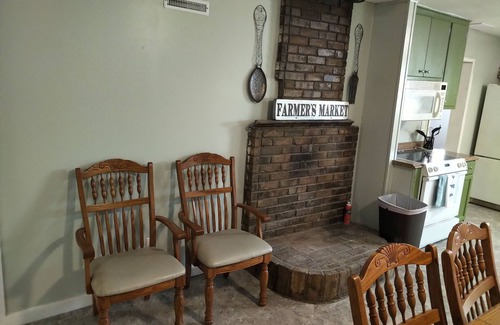 Johnson County House | Stay and play, home on private lake and acreage