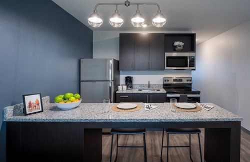 Mount Vernon Hotel | Stay APT Suites Alexandria-Fort Belvoir