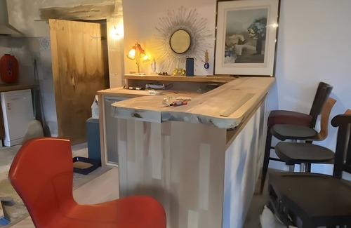 Blanzay House | Stay at La Grange des Z'Arts: Renovated house, Wi-Fi, parking, between nature and culture