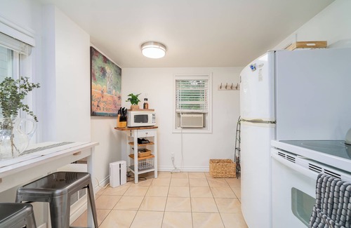 North Rose Hill Cottage | Stay at Lake Forbes Cottage, Your Home Away from Home