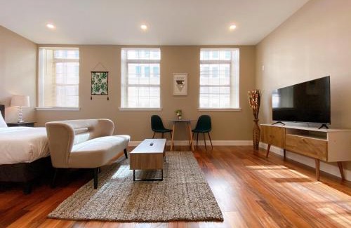 Logan Square Apartment | Stay at Luna on Callowhill