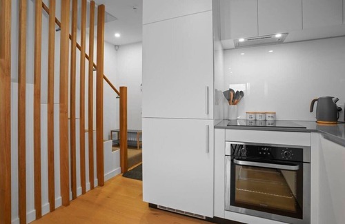 Albert Town House | Stay At Ours - Albert Town