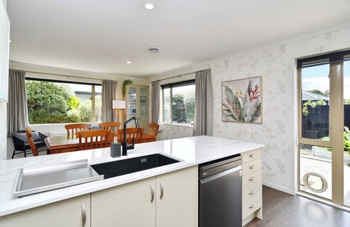 Parklands House | Stay at Puhara - Parklands Escape
