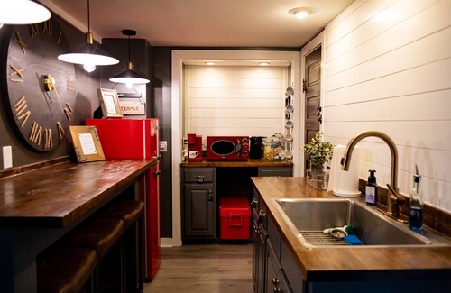 Juliette Apartment | Stay at the cozy and luxurious 1-bedroom apartment at the Juliette Mill, GA.