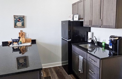Champaign Apartment | Stay at the Historic Inman - 208