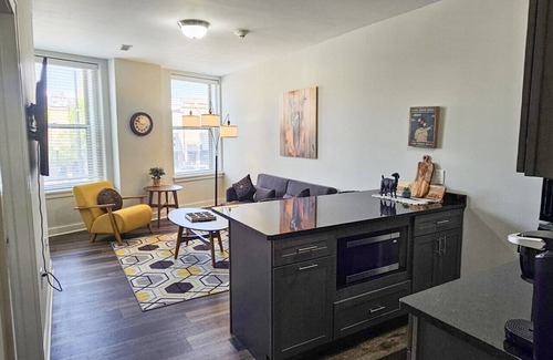 Champaign Apartment | Stay at the Historic Inman - 208