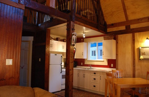 Revelstoke Cabin | Stay At The Monashee Cabin near Revelstoke, BC