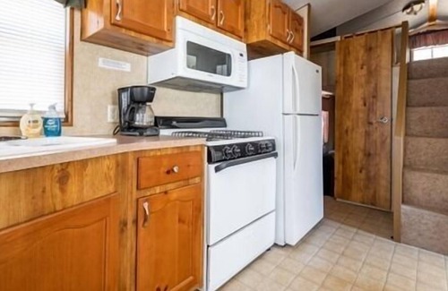 Neillsville Apartment | Stay at this quaint home perfect for the traveling outdoors enthusiasts not far from Lake Arbutus.