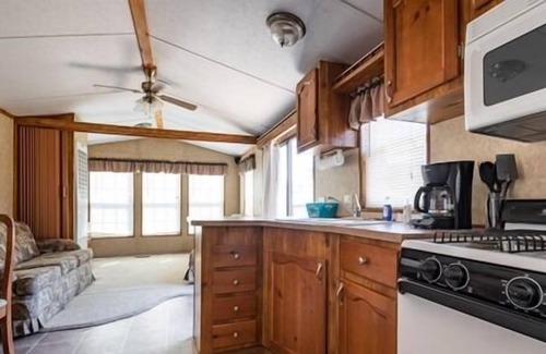 Merrillan Apartment | Stay at this quaint home perfect for the traveling outdoors enthusiasts not far from Lake Arbutus.