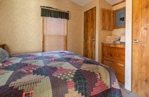 Merrillan Apartment | Stay at this quaint home perfect for the traveling outdoors enthusiasts not far from Lake Arbutus.