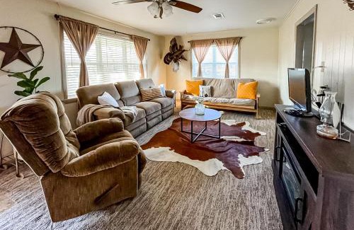 Smithville House | Stay Awhile in Smithville