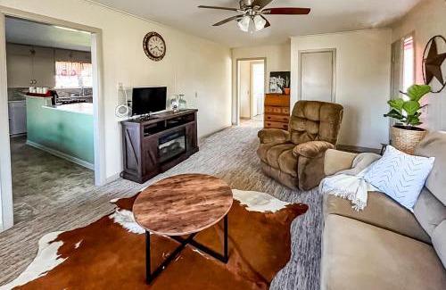 Smithville House | Stay Awhile in Smithville