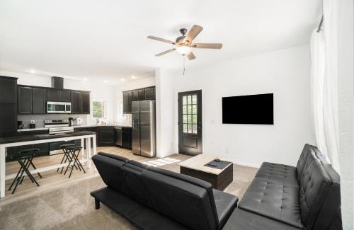 Honor House | Stay Awhile