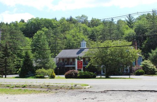 Williamstown Hotel | Stay Berkshires