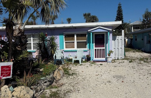 Boardwalk House | Stay by the Beach