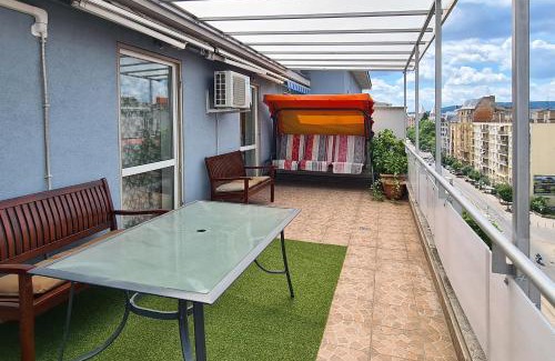 Ujlipotvaros Apartment | Stay Calm Premium Budapest Apartment, Terrace & Garage