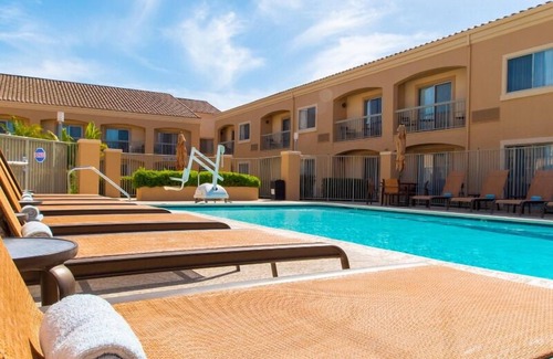 Camarillo Apartment | Stay Close to Malibu & Santa Barbara! Pool Available, Pet-friendly Stay!