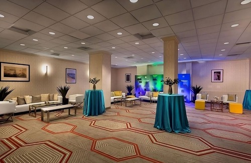 Center City West Hotel | Stay Close to Rittenhouse Square! Outdoor Swimming Pool, Pets are Allowed!
