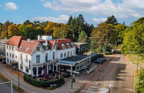 Apeldoorn House | Stay Close to Theater Orpheus with Free Parking and Access to Nature Trails