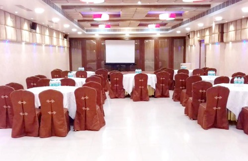 Dwaraka Nagar Hotel | Stay Comfort