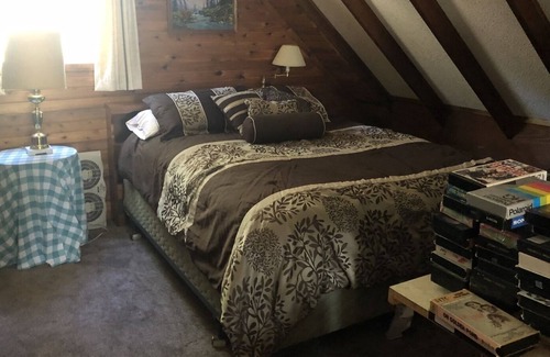 Garden Valley Cabin | Stay Cool in the Pines!