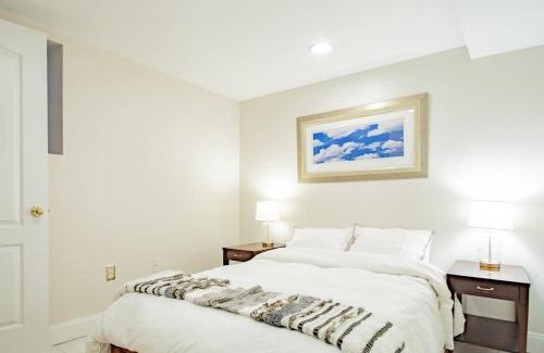 Columbia Heights Apartment | Stay Cozy in CoHi DC